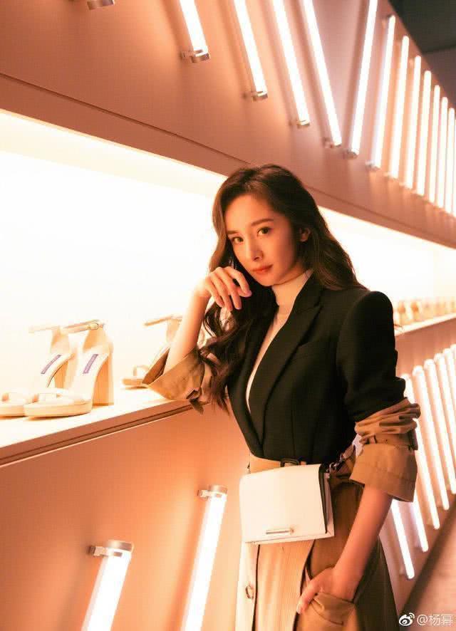 王鸥和杨幂最新爆料,揭秘娱乐圈背后的惊人真相!